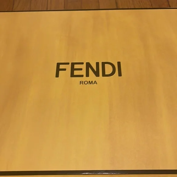 Fendi Logo Flat Pouch Clutch - Picture 2 of 10